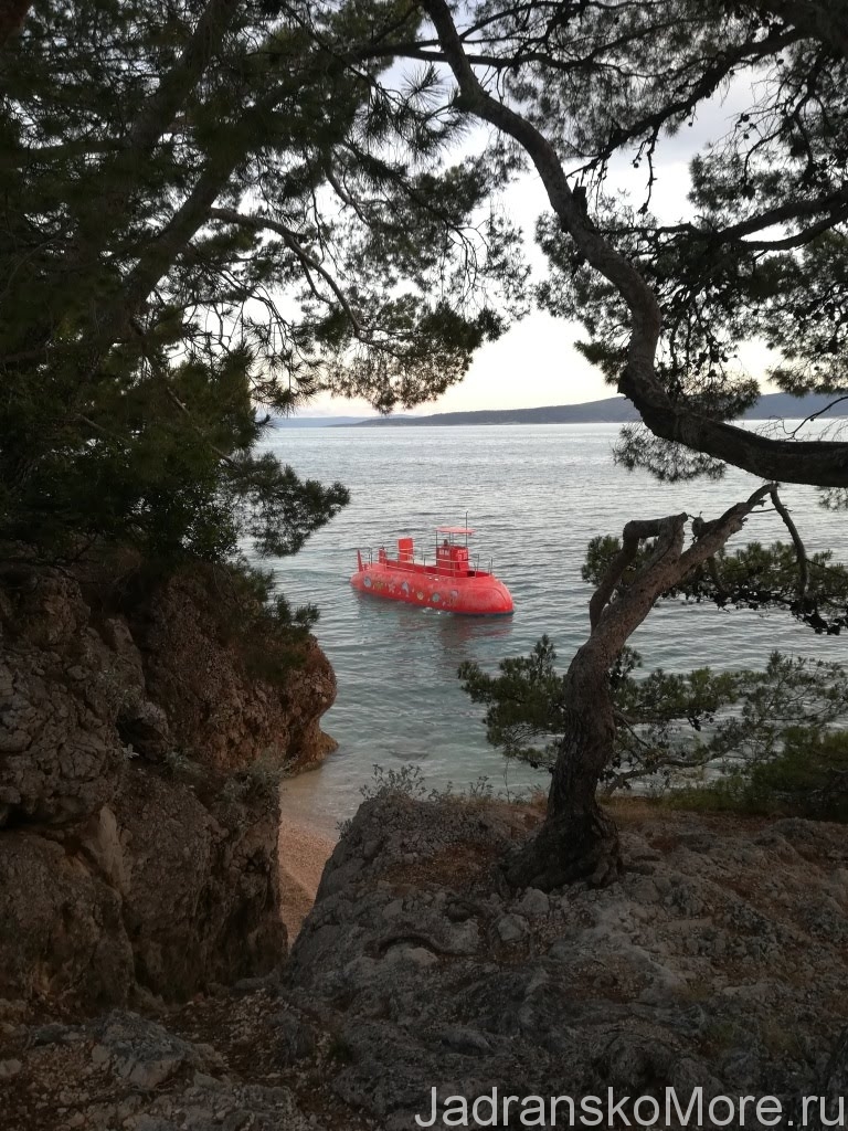 Брела - Красная подводная лодка