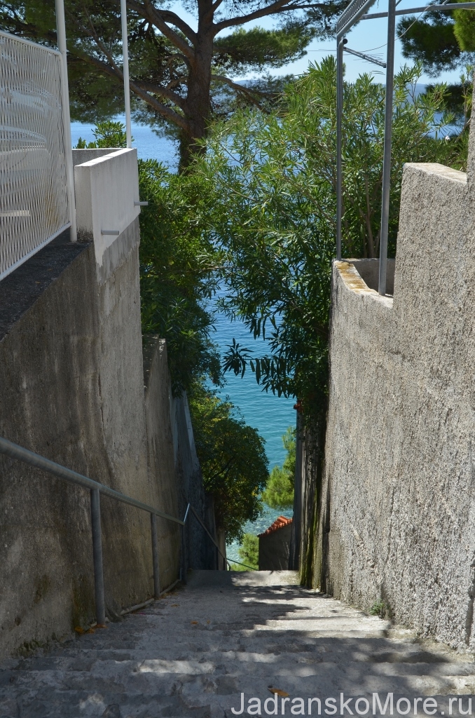 Brela stairs