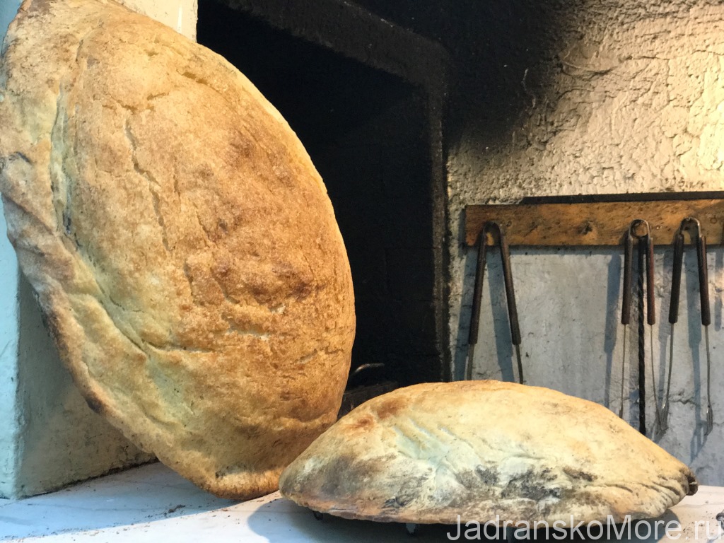 Отзыв об отдыхе в Омише с детьми - Хлеб из печи