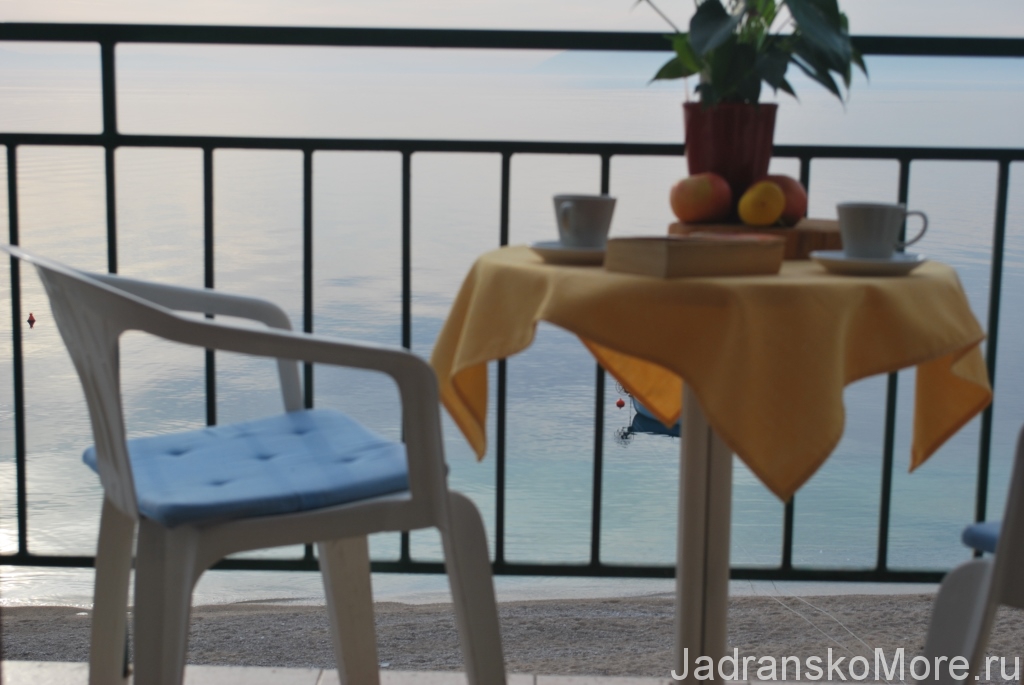 Podgora apartment balcony 01
