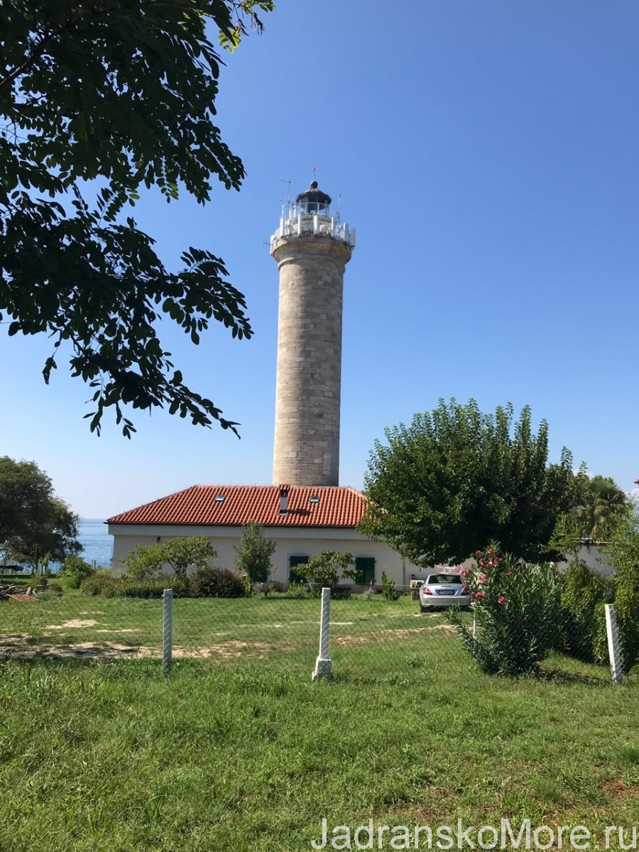 Pula lighthouse