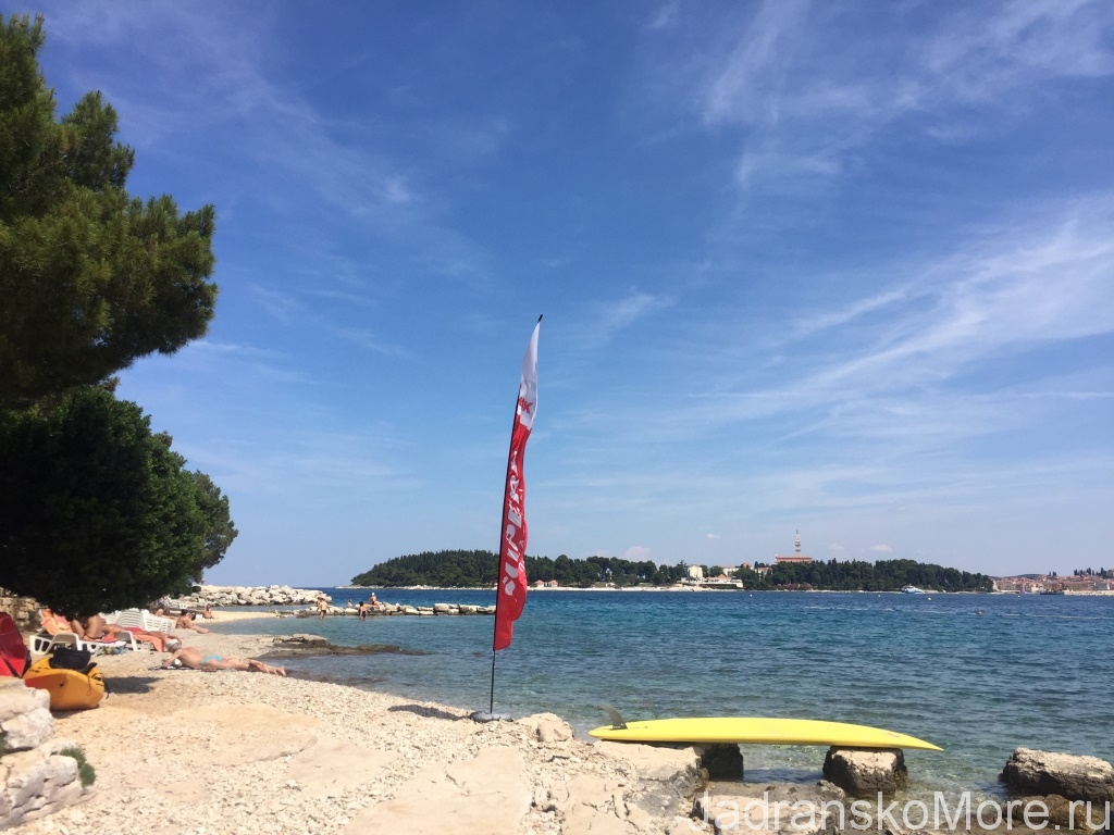 Rovinj beach 02