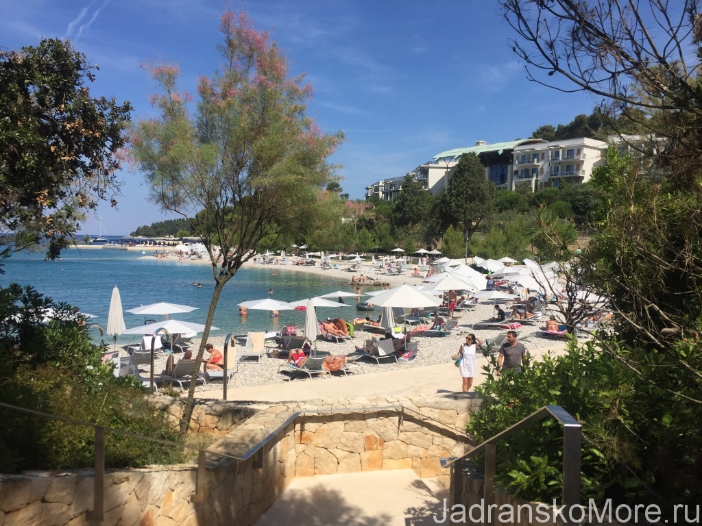 Rovinj beach 03