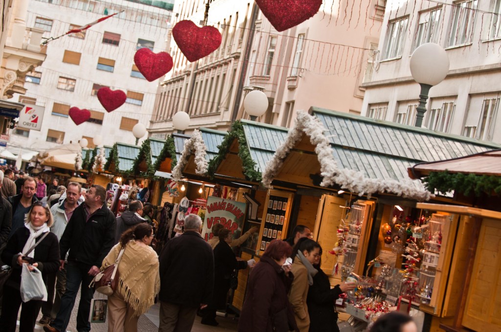 advent Zagreb streets