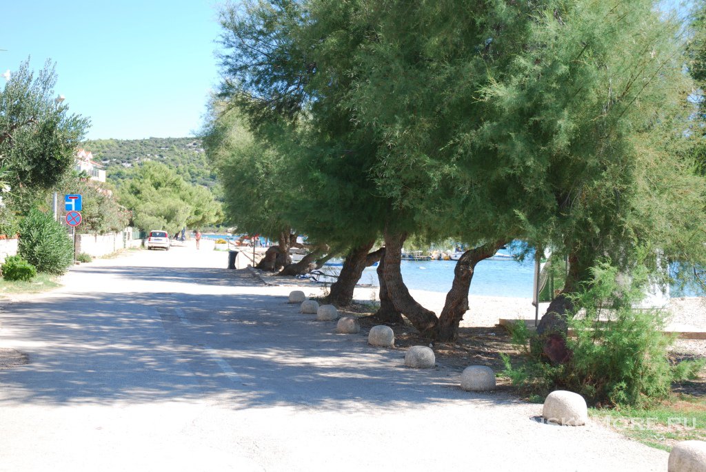 10beach-1doroga