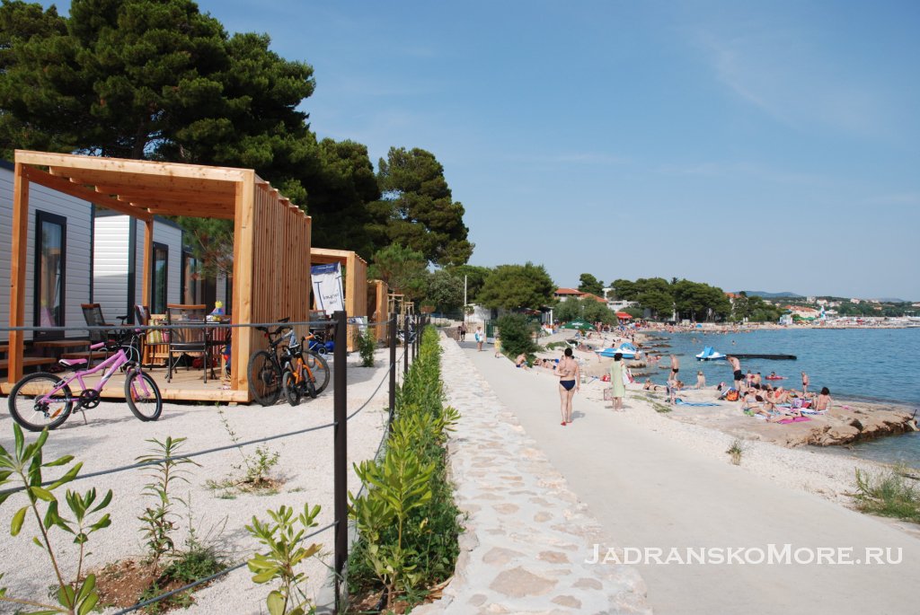 Pakostane Punta beach camp2